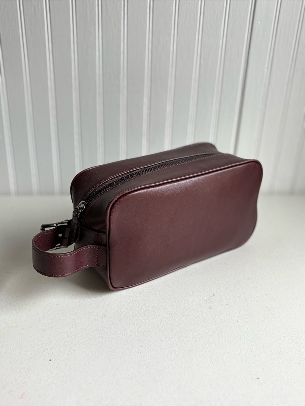 Mark and Graham CARSON LEATHER TRAVEL POUCH bag toiletry new with defect